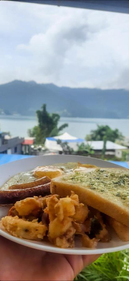 The Maple Inn Pokhara Esterno foto