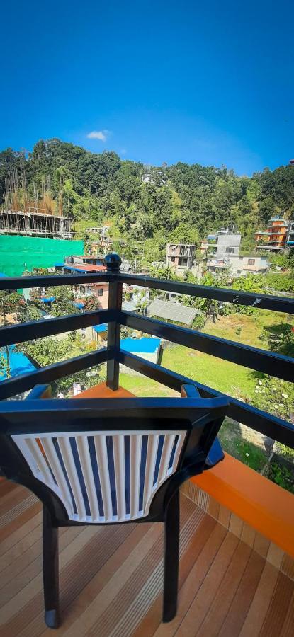 The Maple Inn Pokhara Esterno foto