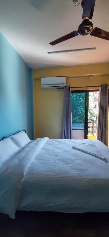 The Maple Inn Pokhara Esterno foto