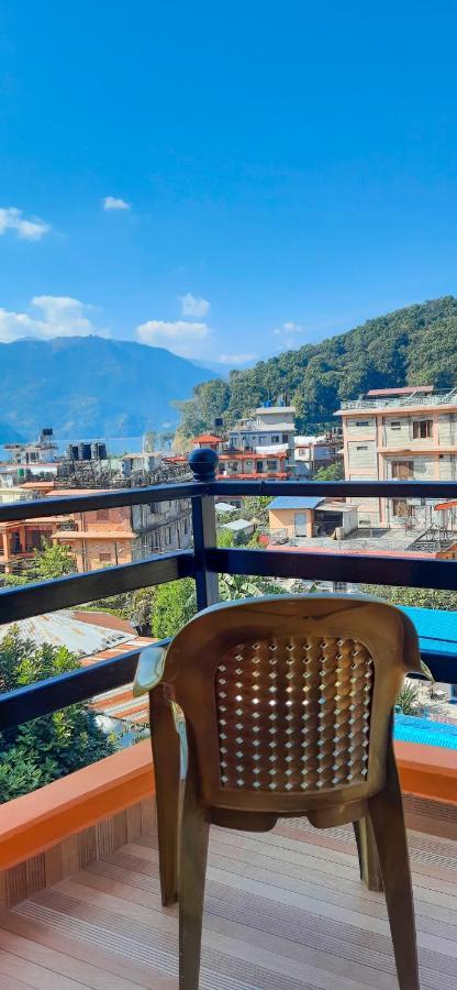 The Maple Inn Pokhara Esterno foto
