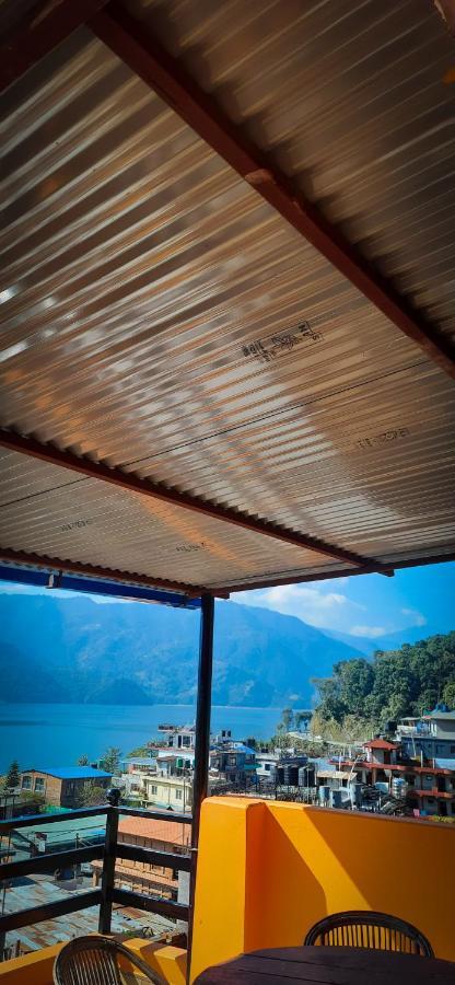 The Maple Inn Pokhara Esterno foto